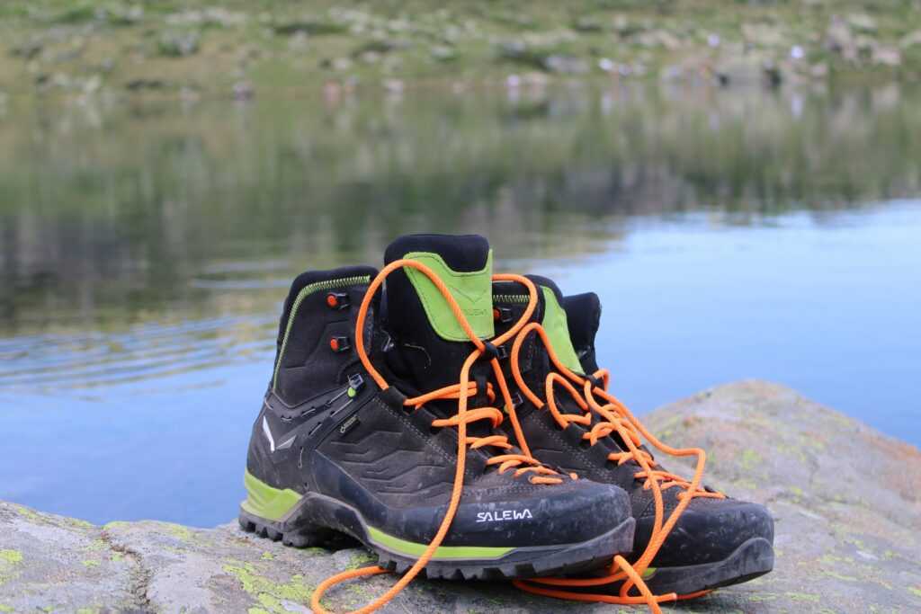 best hiking boots guide